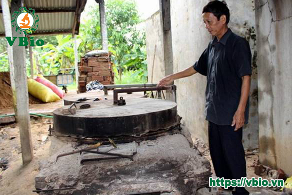 Mùn cưa được ủ với vôi